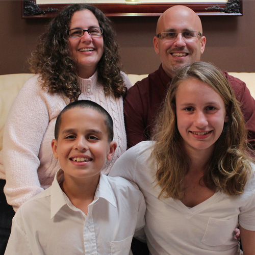 Chiropractors Dover DE Steven Goldschlager and Margaret Bell-Goldschlager With Family